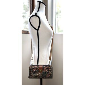 Sakroots Sienna Spirit Desert crossbody/wallet